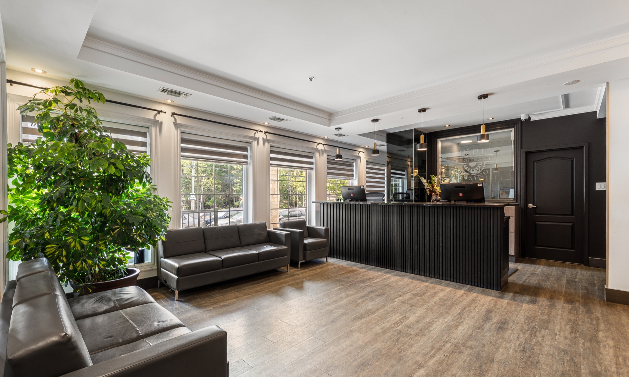 petit-manoir-casino-bienvenue-hotel-pavillons